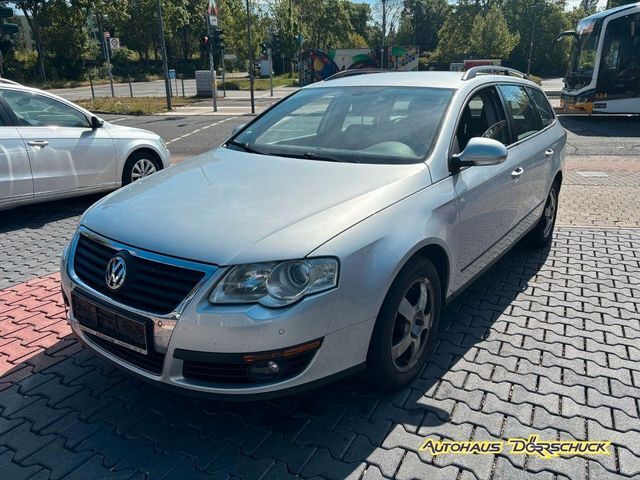 VW Passat Variant Trendline PDC. Sitzh