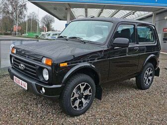 Fahrzeug LADA Niva undefined