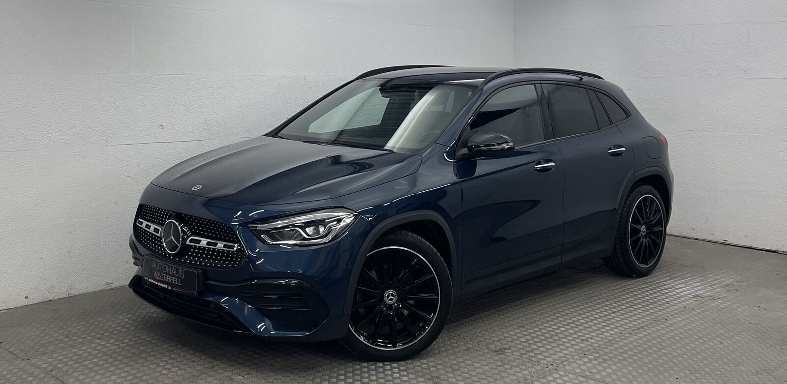 MERCEDES-BENZ GLA 220 d AMG NIGHT CARBON 20Z+KAMERA+KEYLESS+