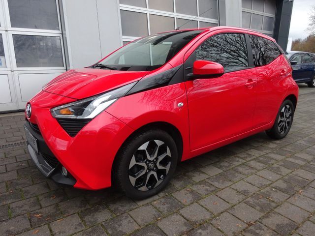 Toyota Aygo 1,0 VVT-i x-play hatchback