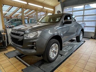 Fahrzeug ISUZU D-Max undefined