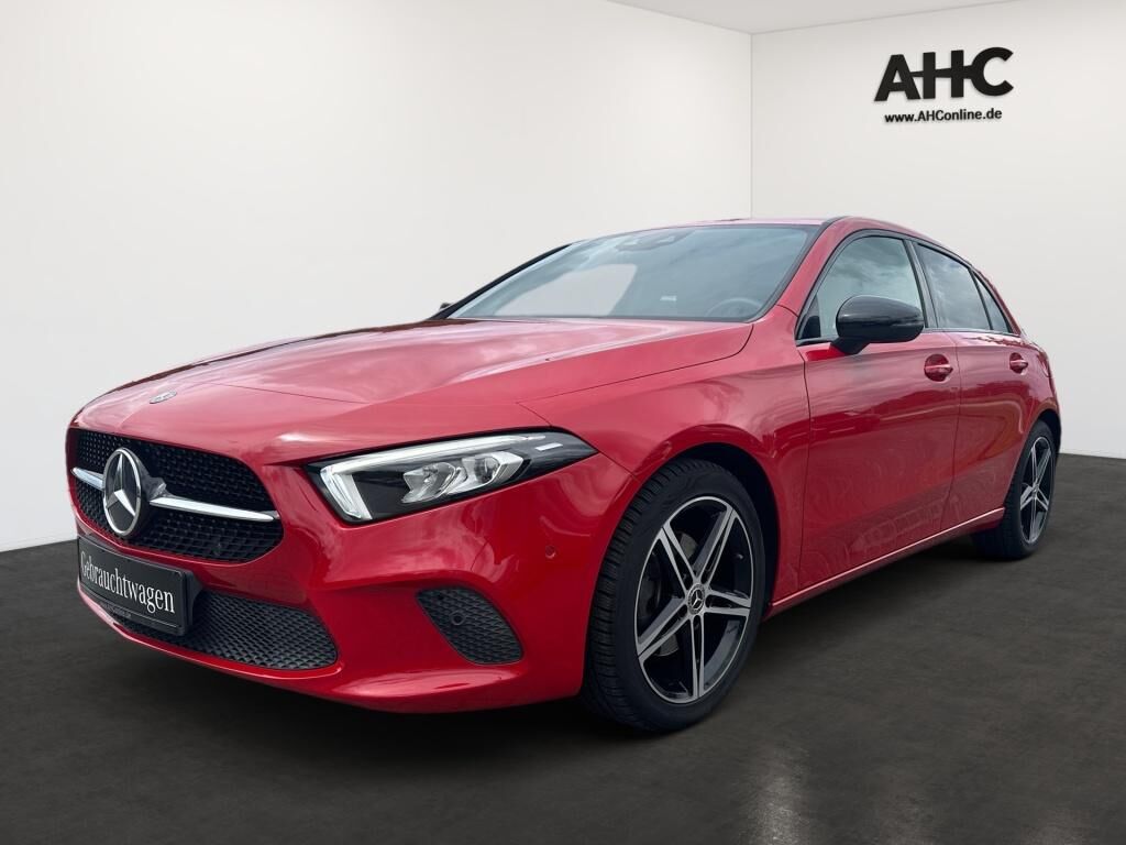 Mercedes-Benz A 200 Night Totwi. Navi SHZ LED Ambie. RDK