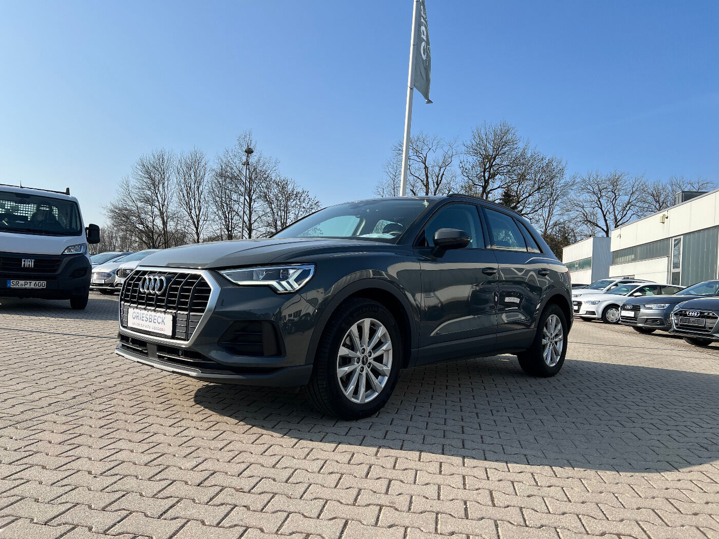 Audi Q3 35 TDI *LED Navi Leder PDC DAB Alu Klima*