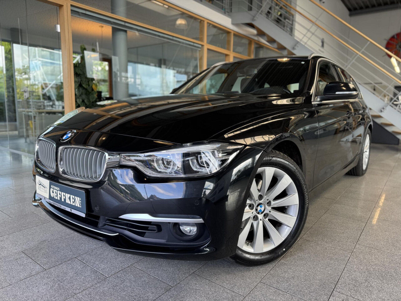 BMW 320i Touring Edition Luxury Line Purity