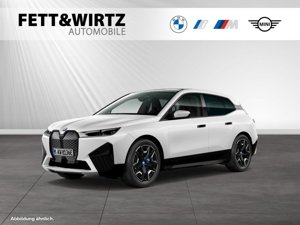 BMW iX xDrive40 AHK|PanoSkyLounge|Stop&Go|H/K