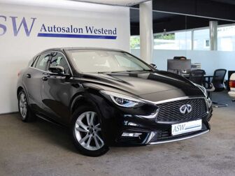 Fahrzeug INFINITI Q30 undefined