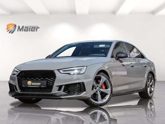 Fahrzeug AUDI S4 undefined