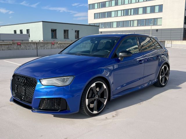 Audi RS3 Sportback quattro ACC*Schalensitze*exclusive