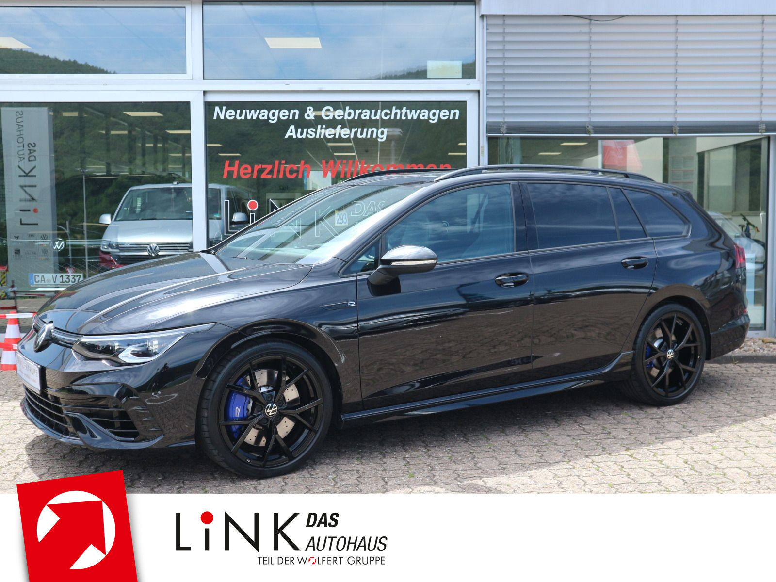 VW Golf Variant R 2.0 TSI DSG 4M PANO AHK RFK HK VM
