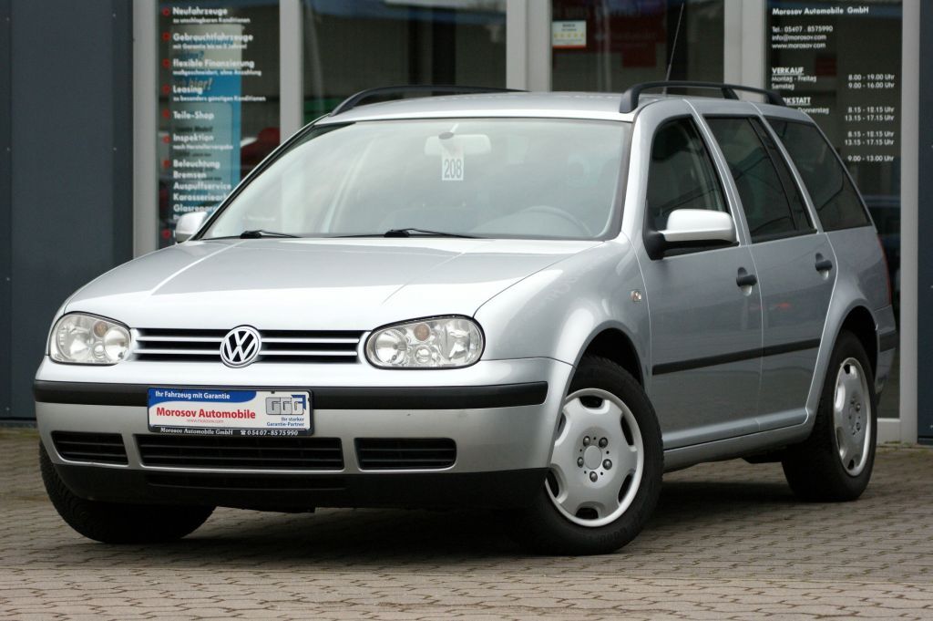 VW Golf Variant 1.6 Edition PDC