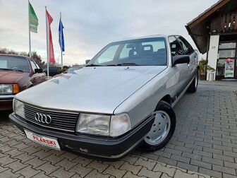 Fahrzeug AUDI 100 undefined