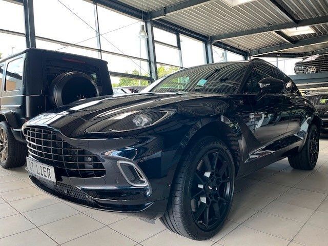 Aston Martin DBX 4.0 V8