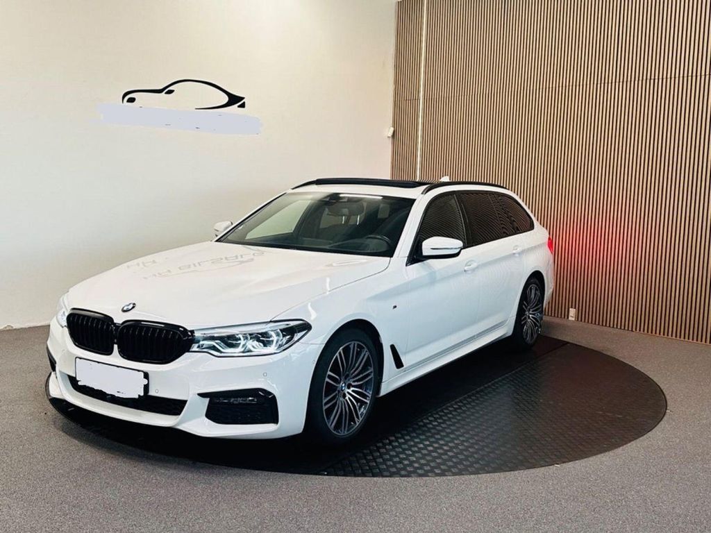 BMW 540i xDrive M-Sport Pano+AHK+HUD+H&K+Soft-Close