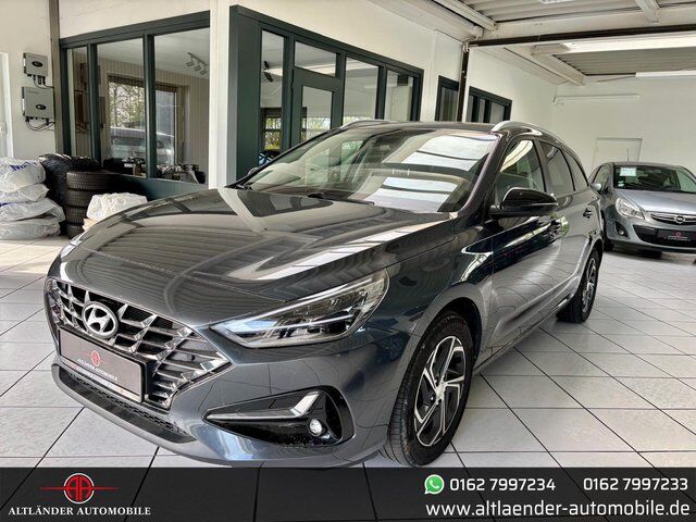 Hyundai i30 cw 1.6CRDi Intro Edition LED*Navi*Digitacho