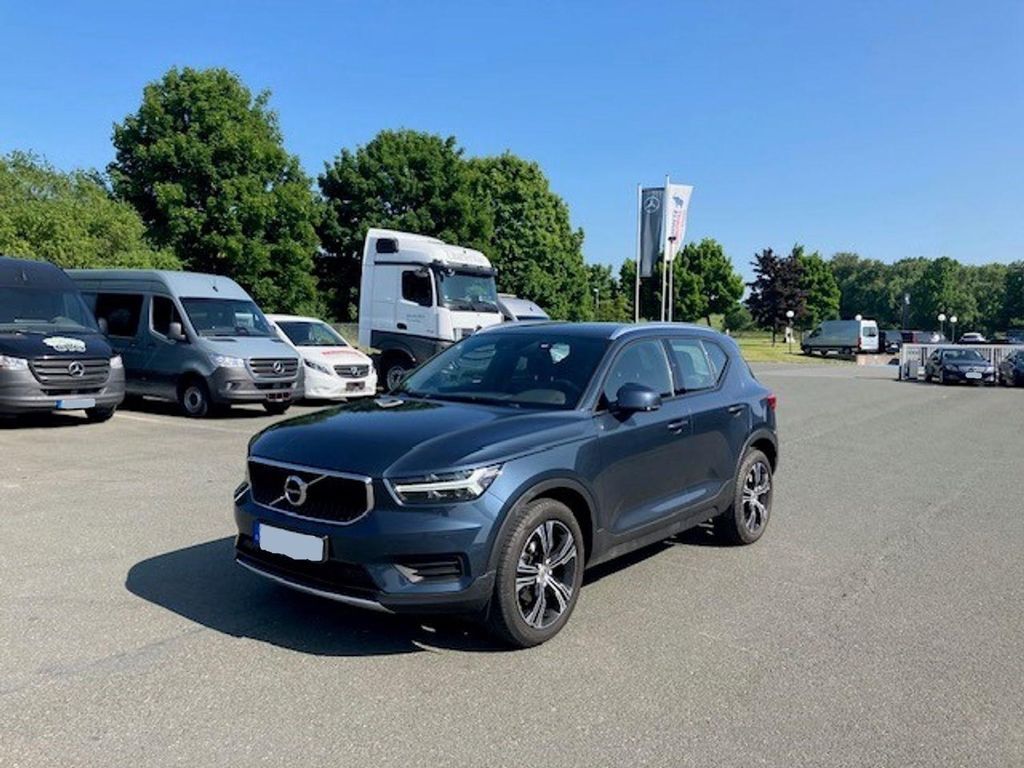 VOLVO XC40 Momentum 2WD AHK+Voll-LED+Klimaaut+elKlappe