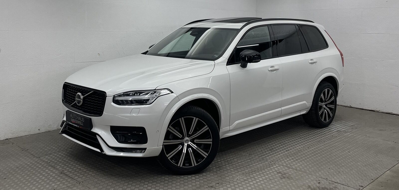 VOLVO XC90 B5 D AWD Plus Dark 7SITZ+PANO+AHK+360+H&K+