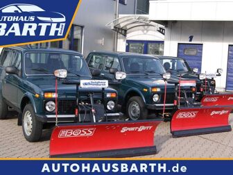 Fahrzeug LADA Niva undefined