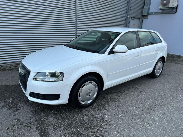 Audi A3 Sportback 1.6 ATTRACTION KLIMATRONIK/SITZHEIZ