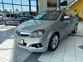Fahrzeug OPEL Tigra undefined