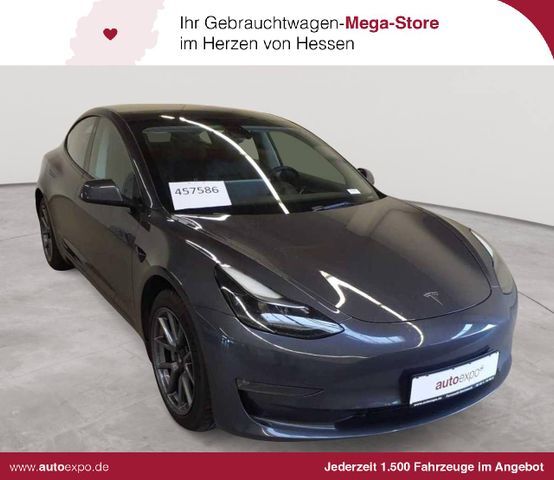 Tesla Model 3 Langstreckenbatt. Allradantrieb