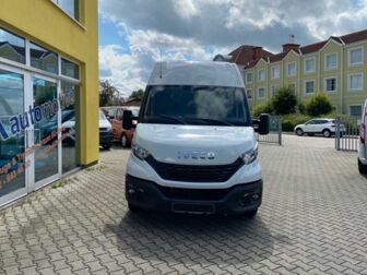 Fahrzeug IVECO Daily undefined