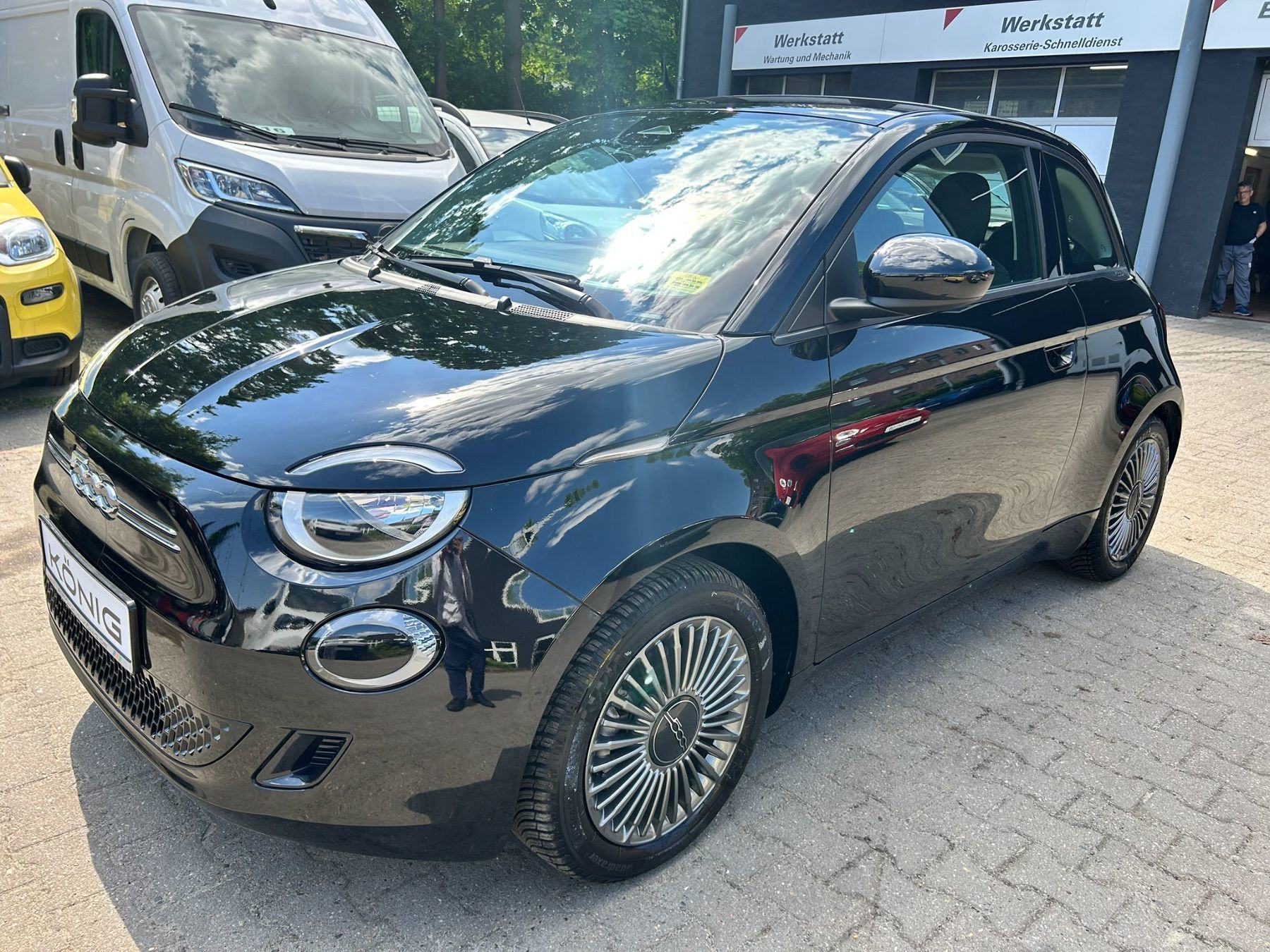 Fiat 500 ICON 2022 42kWh NAVI Klimaautomatik Carplay