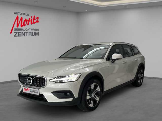 Volvo V60 CC 2.0 Pro AWD *LEDER*TOTWINKEL!*