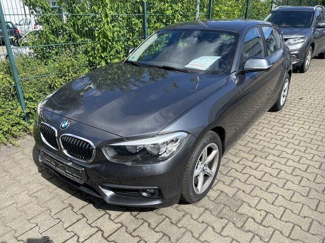 BMW 118i Advantage 8- fach bereift