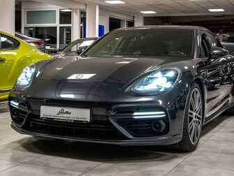 Fahrzeug PORSCHE Panamera undefined