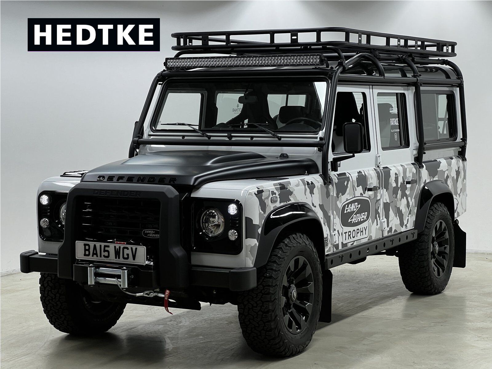LAND ROVER Defender Works V8 Trophy II 1 of 25