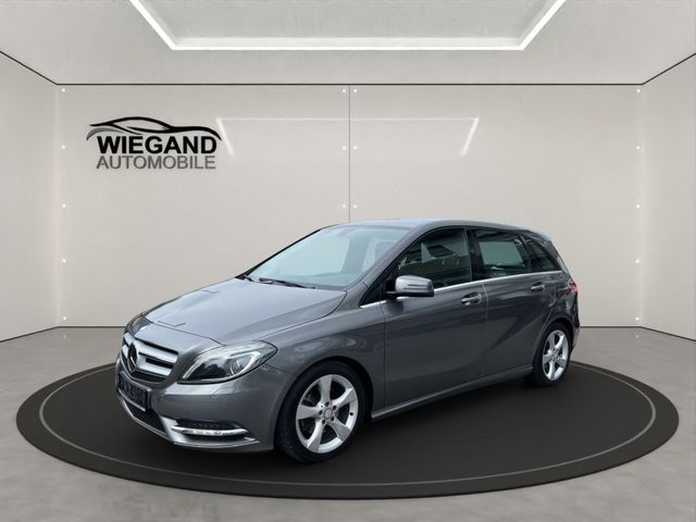 Mercedes-Benz B 180+AHK+NAVI+8fach+XENON+SITZHEIZUNG
