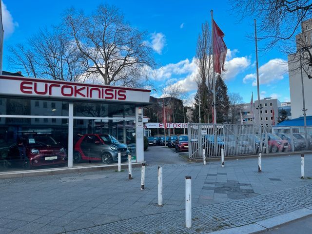 Smart fortwo EQ 60kW*EXCL*PANO*NAVI*LEDER*PTS*KAM*