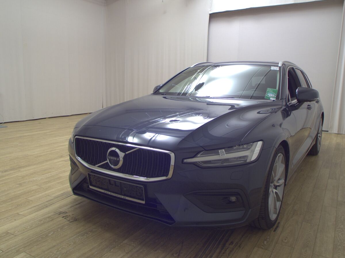 Volvo V60 B4 D AWD Momentum Navi Pano LED HuD H-K 360°