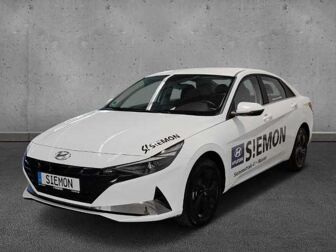 Fahrzeug HYUNDAI Elantra undefined