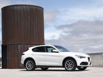 Fahrzeug ALFA ROMEO Stelvio undefined