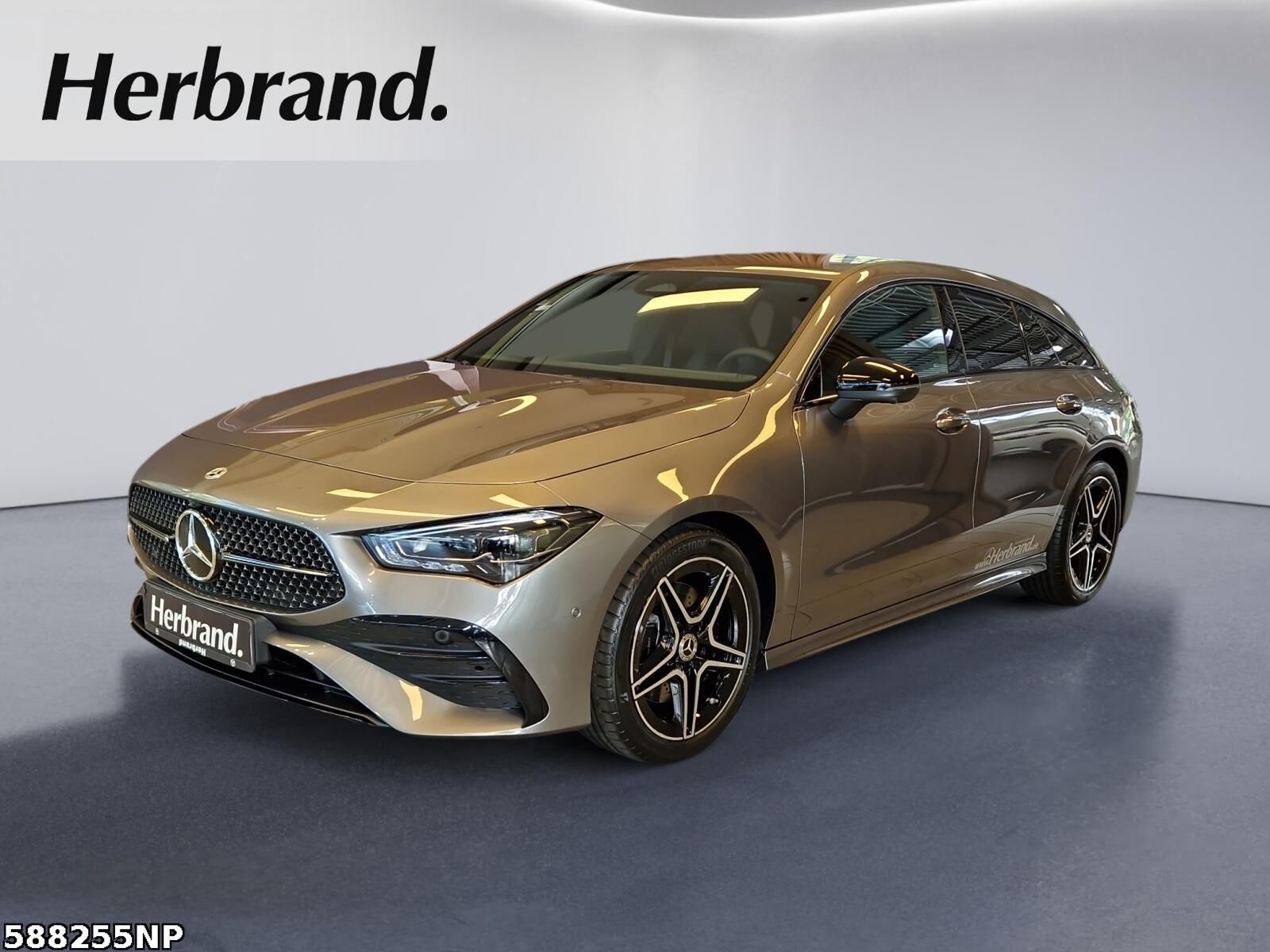 MERCEDES-BENZ CLA 200 Shooting Brake EDITION AMG+STHZ+360°+
