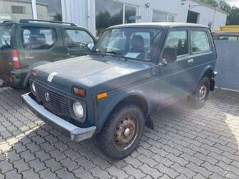 Fahrzeug LADA Niva undefined