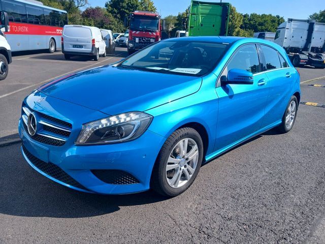 Mercedes-Benz A 180 BlueEfficiency /NAVI / XENON /LEDER / AHK