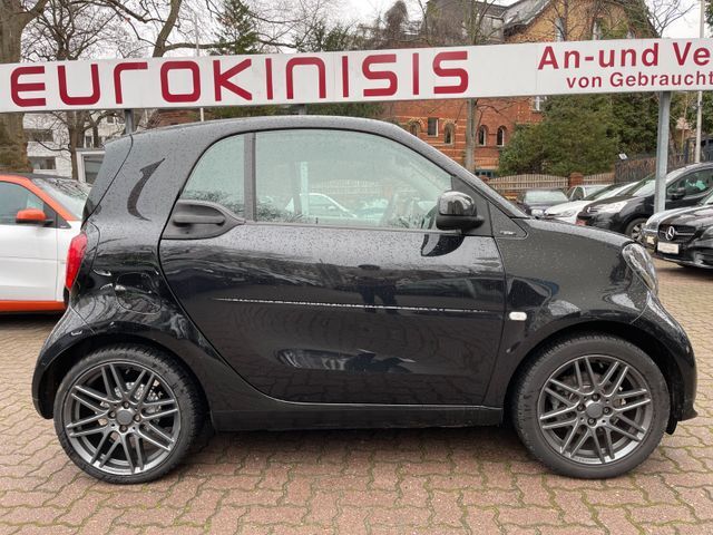 Smart fortwo 66kW DCT BRABUS*LEDER*NAVI*SHZ*JBL*KAM*