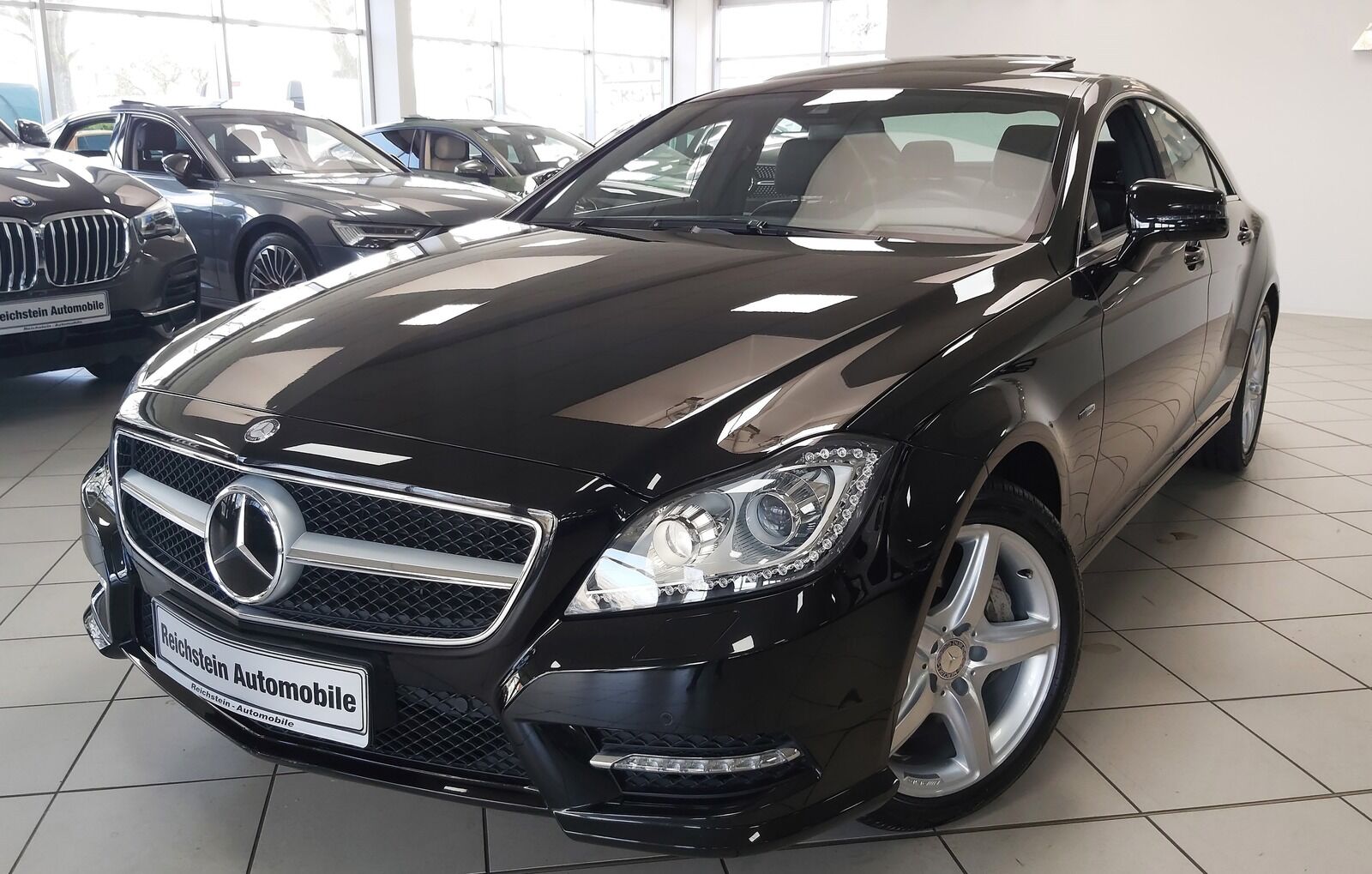 Mercedes-Benz CLS 500 Coupe AMG MEMORY TOTW LEDER AIRM DISTR
