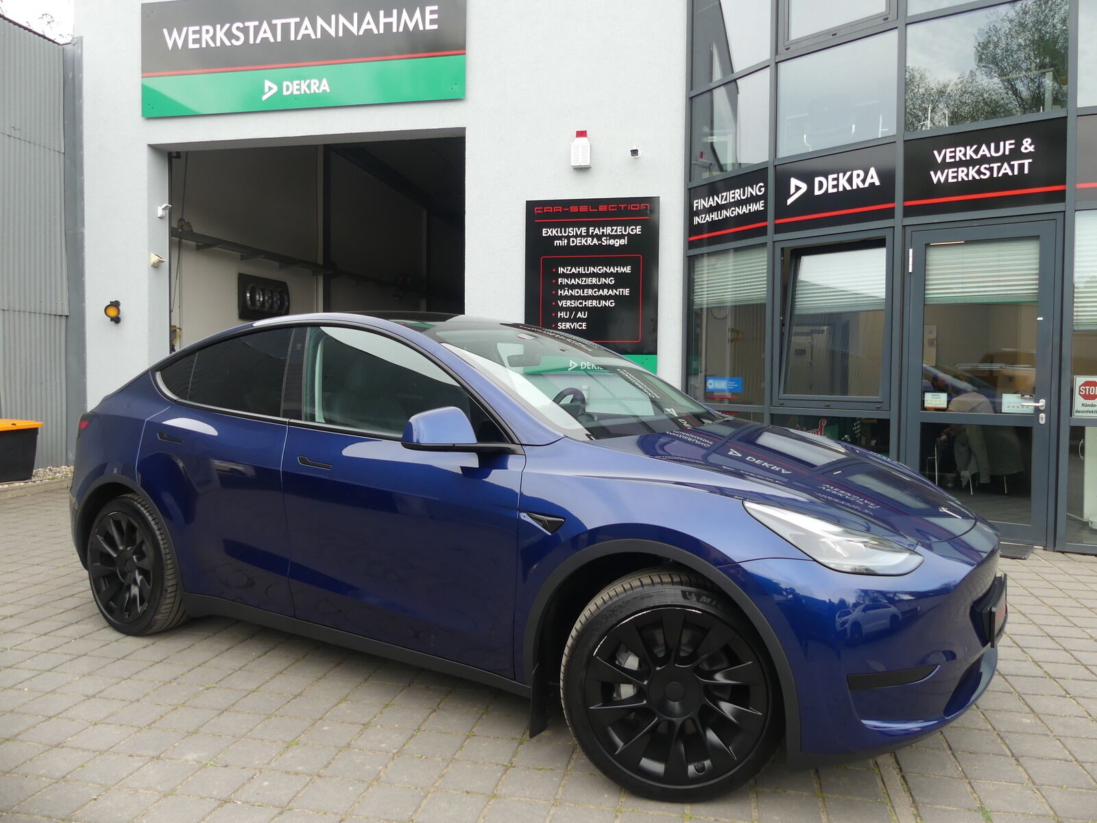 Tesla Model Y RWD PANO/20ZOLL/AUTOPILOT
