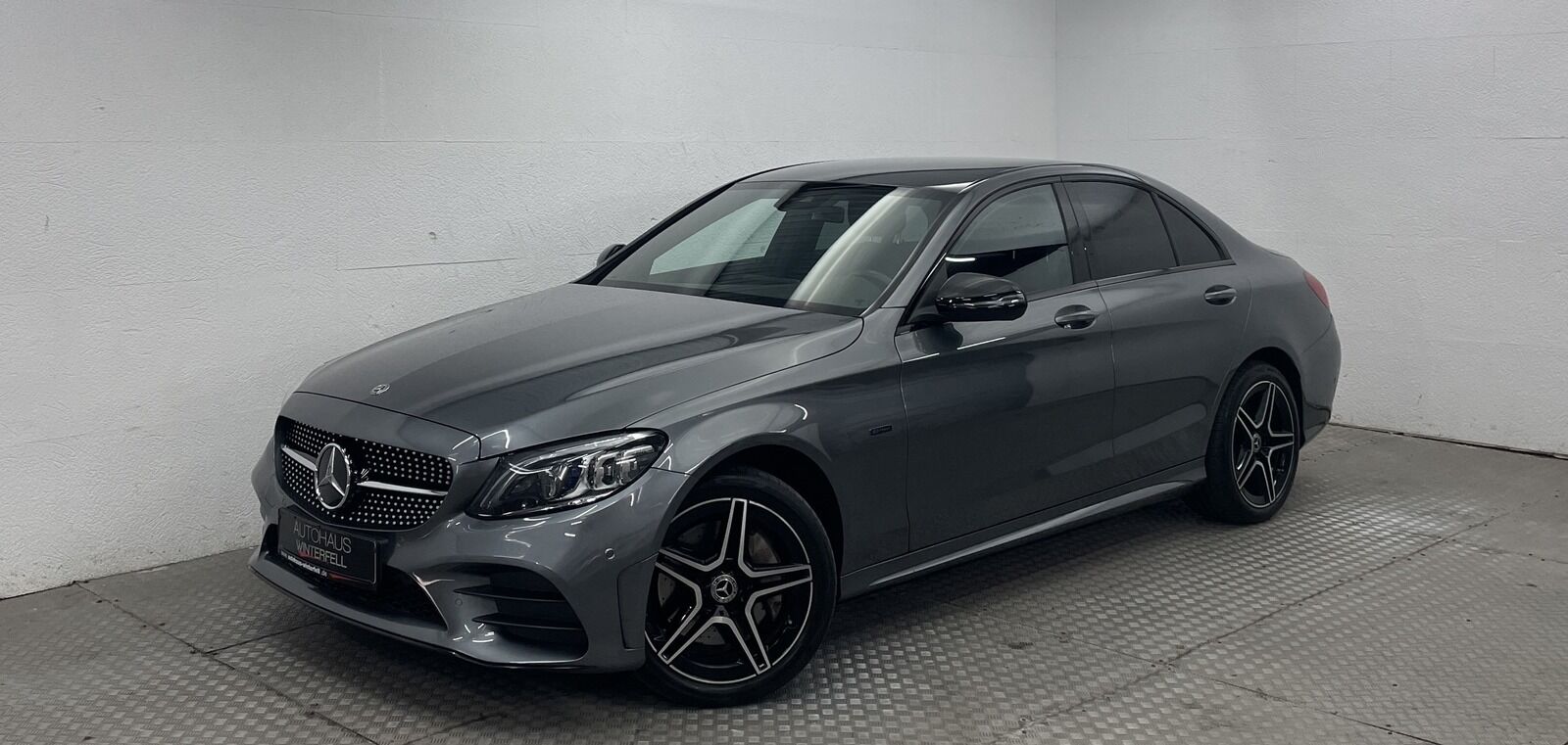 MERCEDES-BENZ C 300 e 4M AMG NIGHT MEMO+KAMERA+MBEAM+DISTRONIC