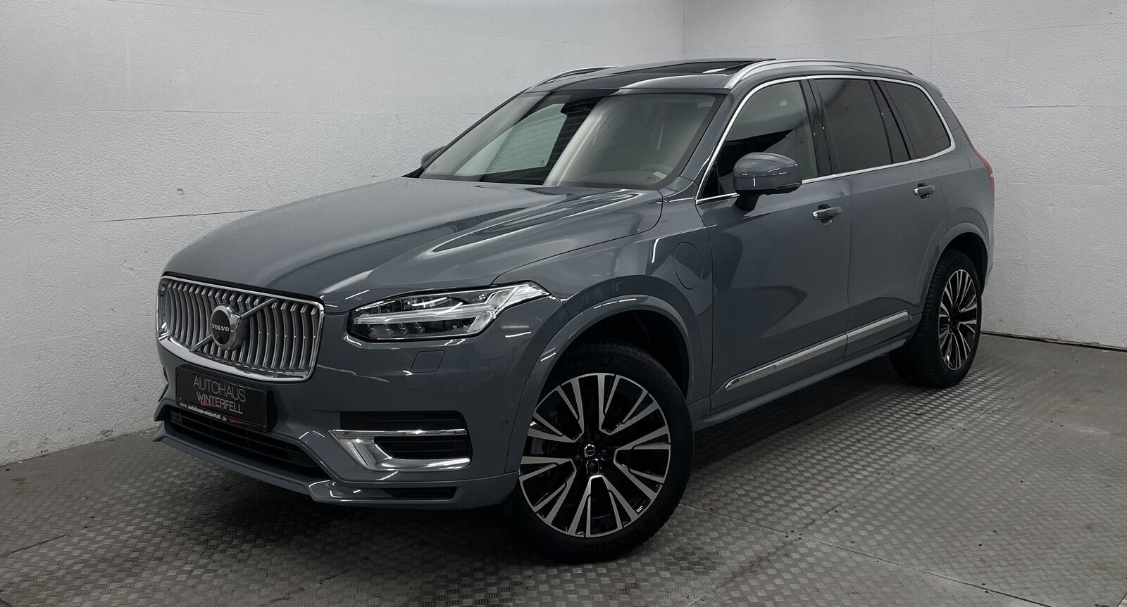 VOLVO XC90 T8 Plus Bright Recharge AWD 7SITZ+PANO+AHK+