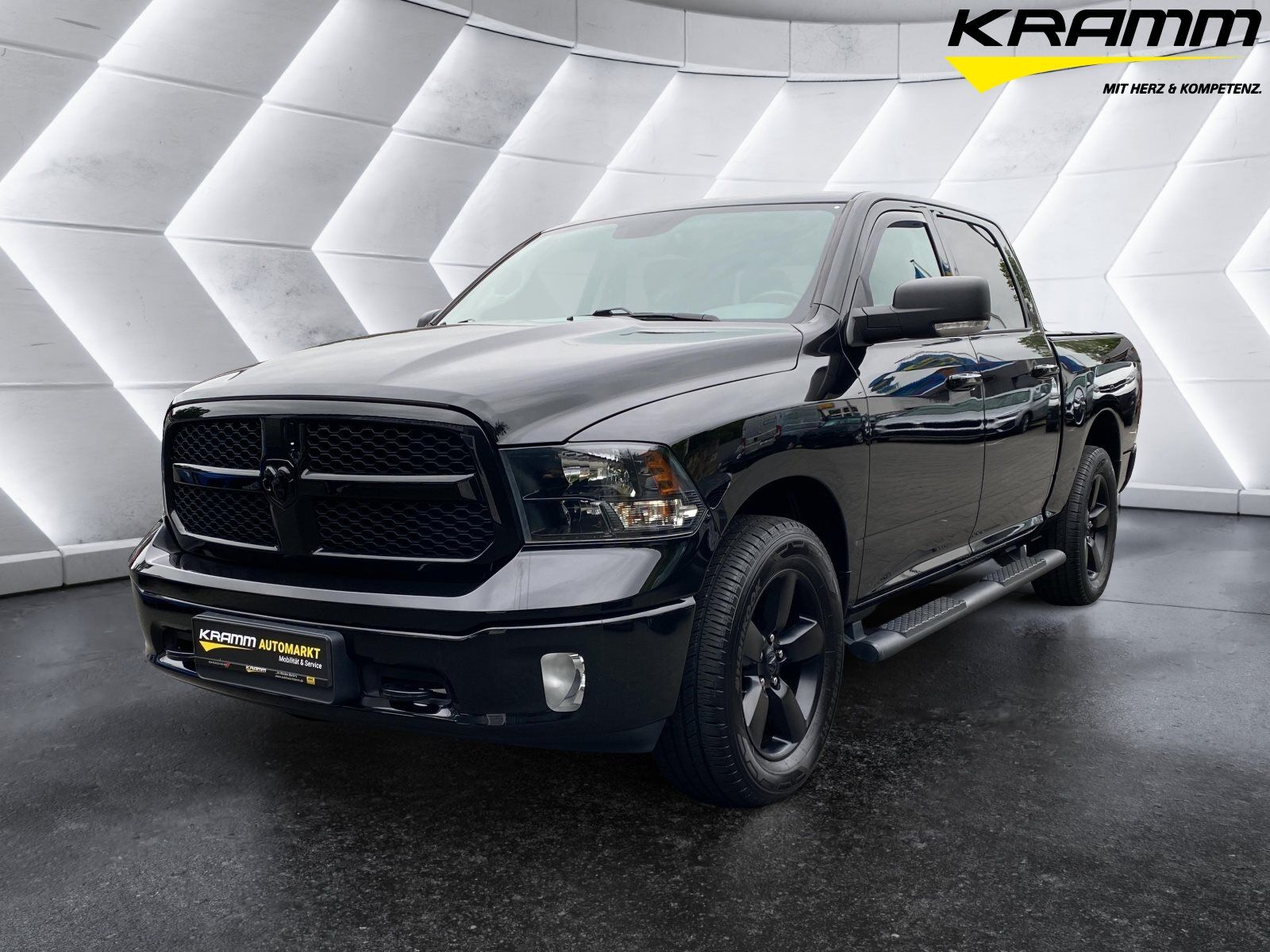 Dodge RAM 1500 Crew Cab Classic Black *LPG*