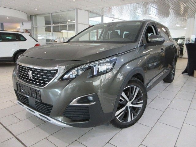 Peugeot 5008 Allure 1.5D LED/SHZ/PANO/AHK/LEDER&MASSAGE