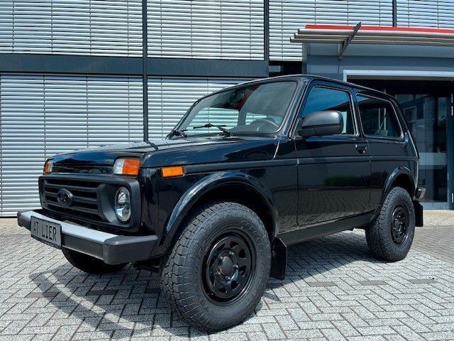 Lada Niva 4x4 Top Zustand! LED AHK MIKE SANDERS
