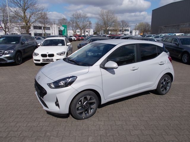 Hyundai i10 , Alu, Navi, LED, Kamera, Klimautom., 4x EFH