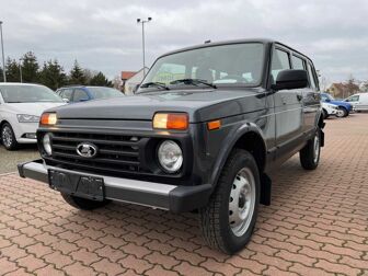 Fahrzeug LADA Niva undefined