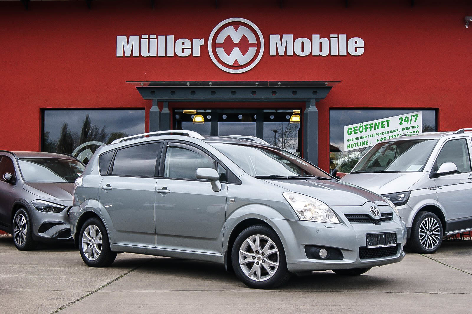 Toyota Corolla Verso 1.8 Team 7-SITZER FAMILIENBESITZ