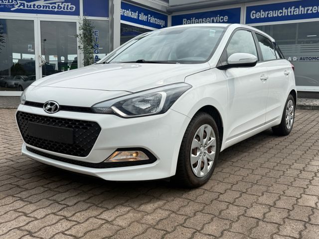 Hyundai i20 blue Basis